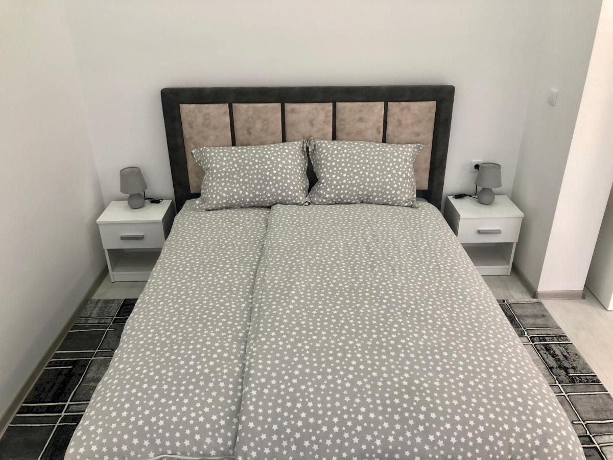 סומבור Apartman Silver Star מראה חיצוני תמונה